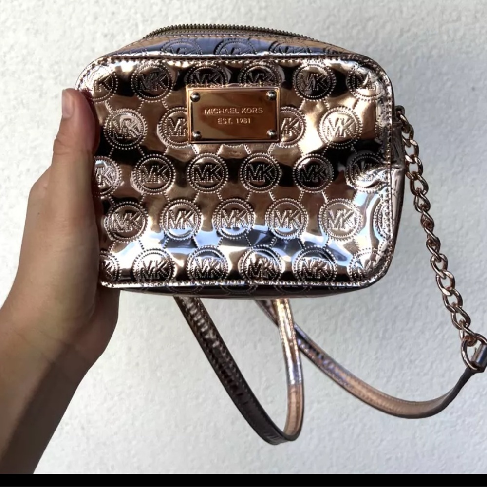 Michael Kors Crossbody. Small Bag. Metallic Rose Gold Color, Pre-Owned